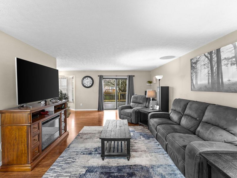 130 Welshmore Drive, Galloway, OH 43119 Photo 8