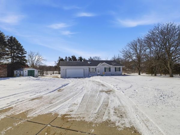 27741 Kramer ROAD, Waterford, WI 53185