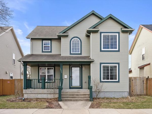 1809 W Wright STREET, Milwaukee, WI 53206