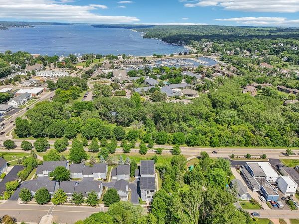 475 Mill STREET, Fontana, WI 53125