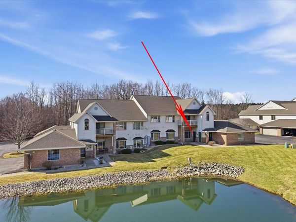 853 Cheyenne AVENUE, Unit F, Grafton, WI 53024