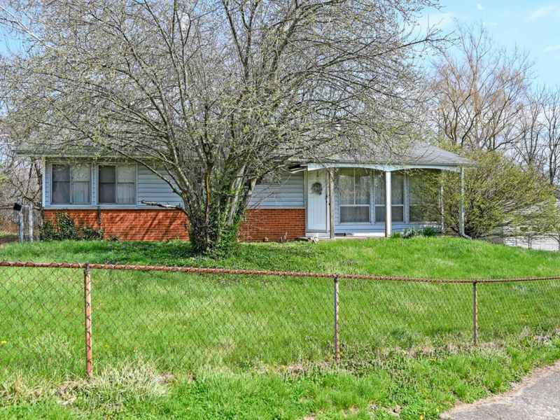 9626 Manhattan Drive, Cincinnati, OH 45251 Photo 1