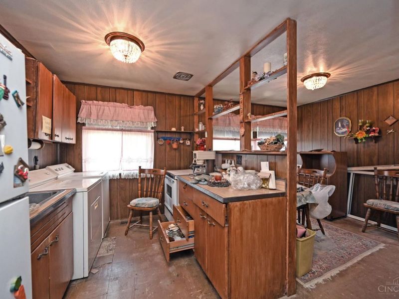 9626 Manhattan Drive, Cincinnati, OH 45251 Photo 11