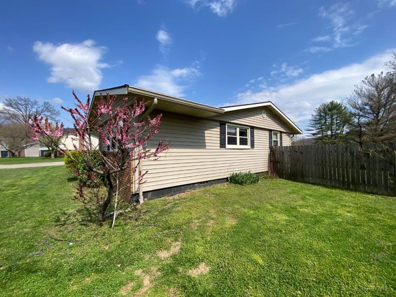 1858 Stivers Road, Aberdeen, OH 45101 Photo 3