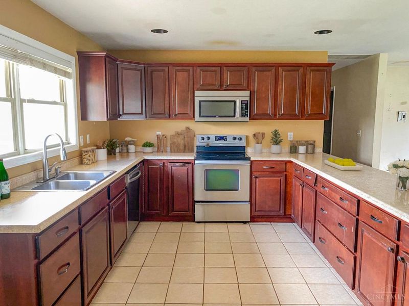 1858 Stivers Road, Aberdeen, OH 45101 Photo 8