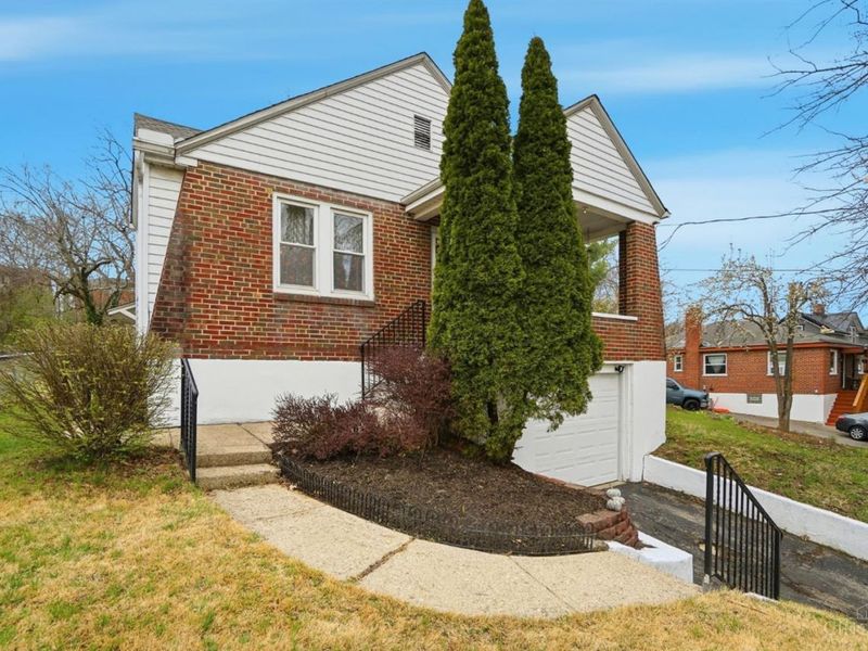 6523 Coleridge Avenue, Cincinnati, OH 45213 Photo 2