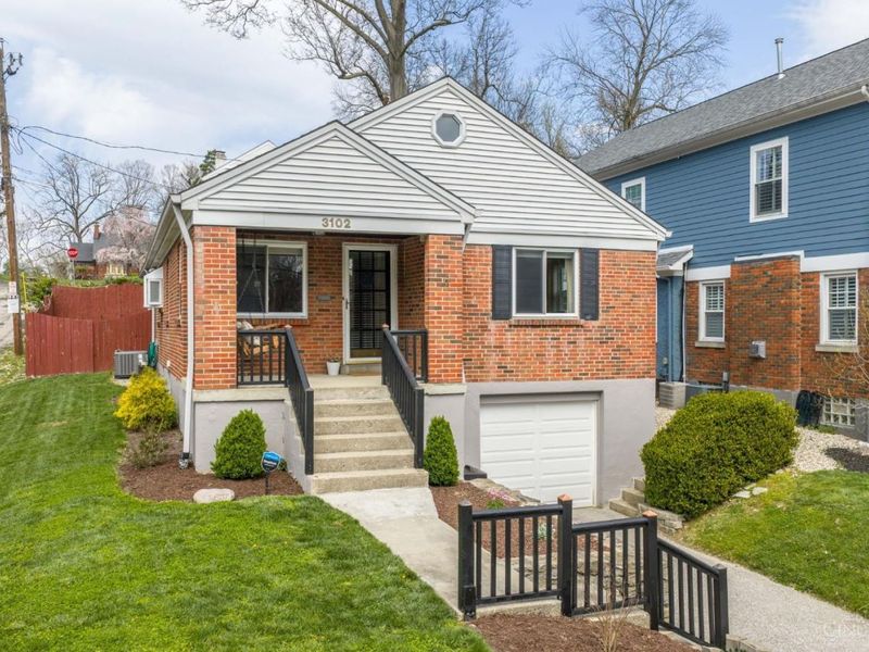 3102 Kinmont Street, Cincinnati, OH 45208 Photo 2