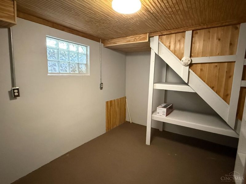 3041 Westknolls Lane, Cincinnati, OH 45211 Photo 10