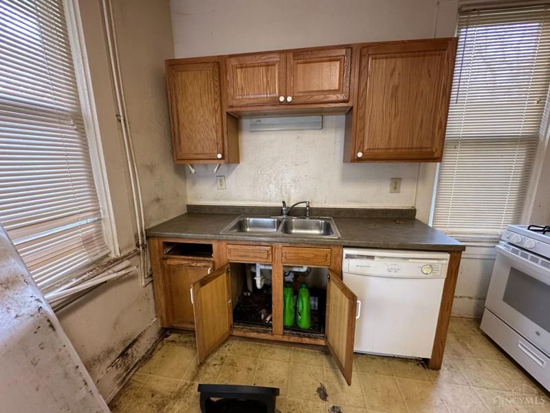 1765 Denham Street, Cincinnati, OH 45225 Photo 6