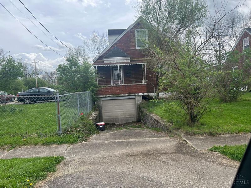 837 Matthews Drive, Lincoln Heights, OH 45215 Photo 1