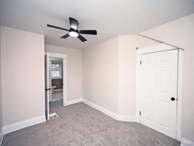 1933 Hewitt Avenue, Cincinnati, OH 45207 Photo 24