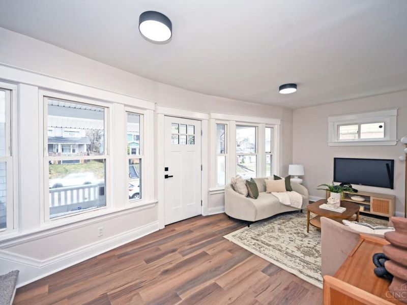 1933 Hewitt Avenue, Cincinnati, OH 45207 Photo 8