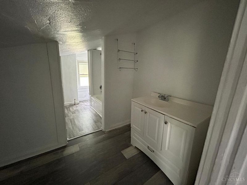 3065 Moosewood Avenue, Cincinnati, OH 45225 Photo 9