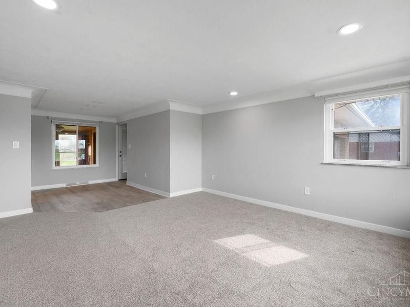 986 Western Row Road, Mason, OH 45040 Photo 3