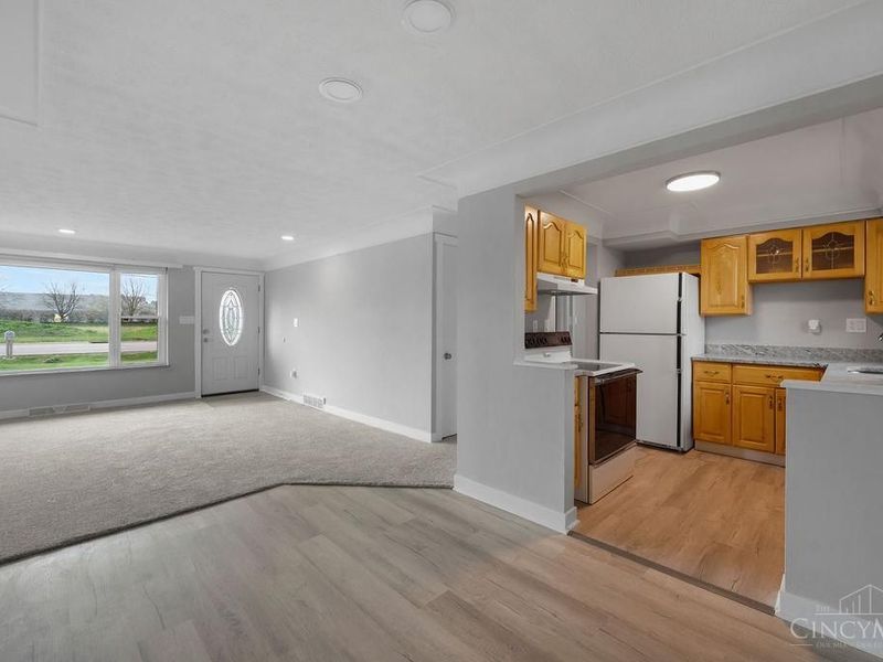 986 Western Row Road, Mason, OH 45040 Photo 8