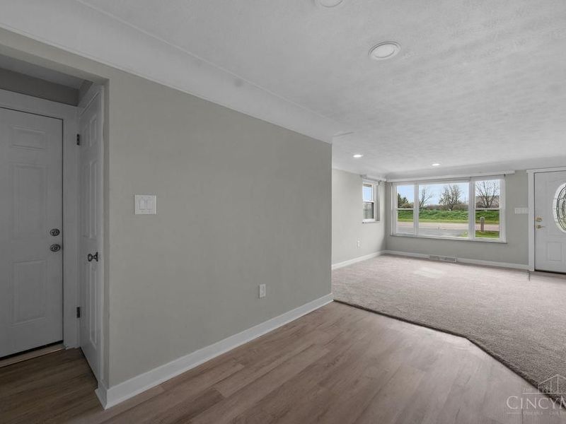 986 Western Row Road, Mason, OH 45040 Photo 9