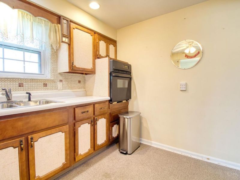 5687 Sherwood Drive, Miami Twp, OH 45150 Photo 16