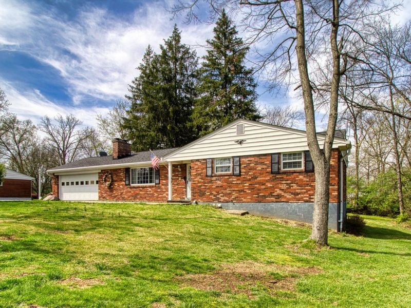 5687 Sherwood Drive, Miami Twp, OH 45150 Photo 2