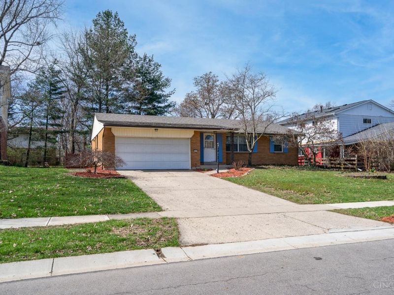 1753 Citadel Place, Anderson Twp, OH 45255 Photo 2