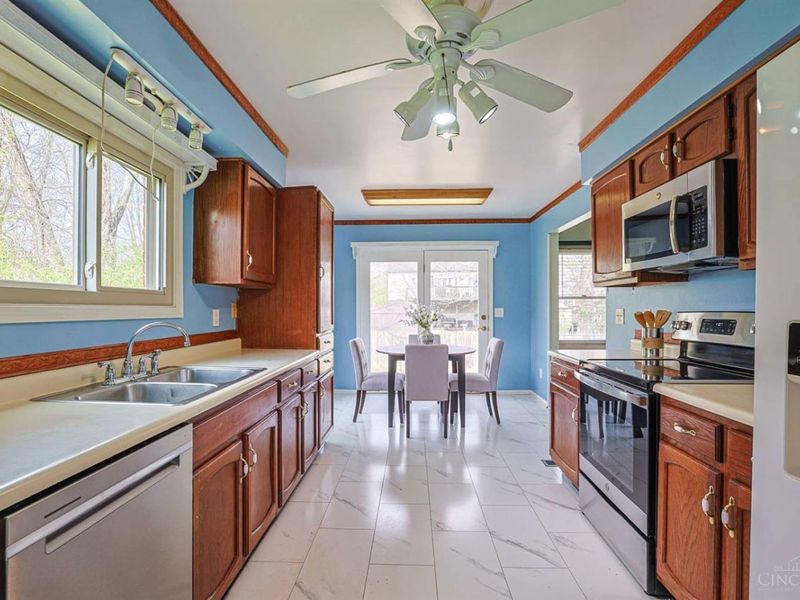 1202 Meadow Knoll Court, Union Twp, OH 45103 Photo 17