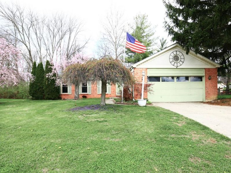 1202 Meadow Knoll Court, Union Twp, OH 45103 Photo 2