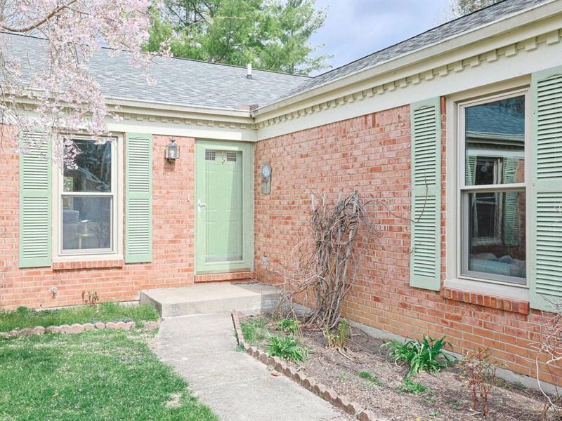 1202 Meadow Knoll Court, Union Twp, OH 45103 Photo 3