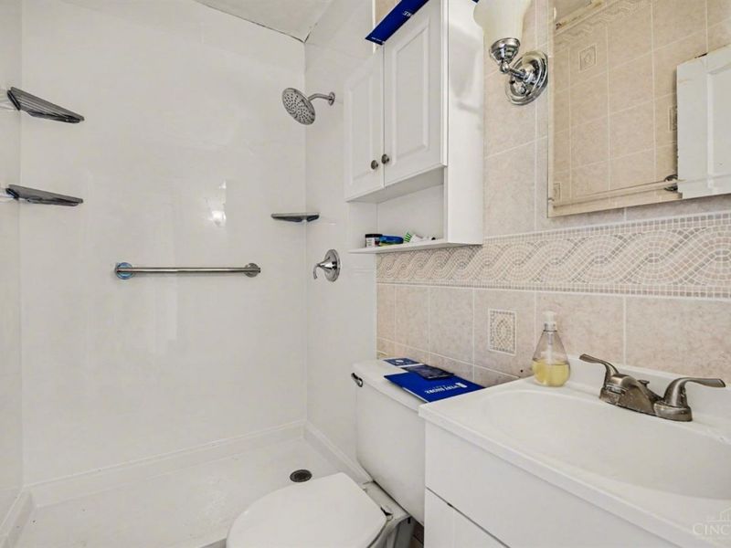 5682 Colerain Avenue, Cincinnati, OH 45239 Photo 18