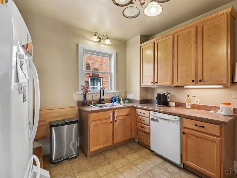 5682 Colerain Avenue, Cincinnati, OH 45239 Photo 9