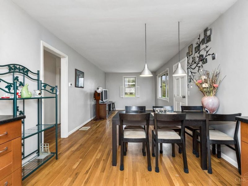 7734 Forest Road, Cincinnati, OH 45255 Photo 10