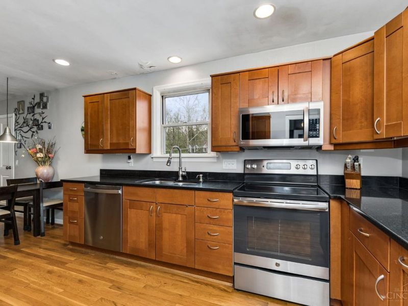 7734 Forest Road, Cincinnati, OH 45255 Photo 12