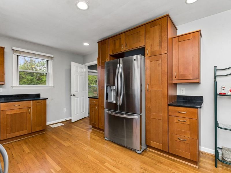 7734 Forest Road, Cincinnati, OH 45255 Photo 14