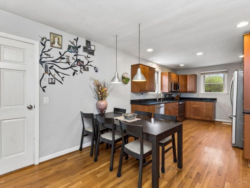 7734 Forest Road, Cincinnati, OH 45255 Photo 8