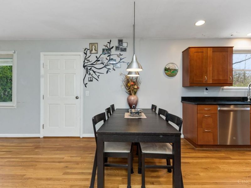 7734 Forest Road, Cincinnati, OH 45255 Photo 9