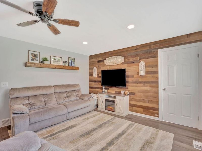 2202 Ebenezer Road, Green Township, OH 45233 Photo 9