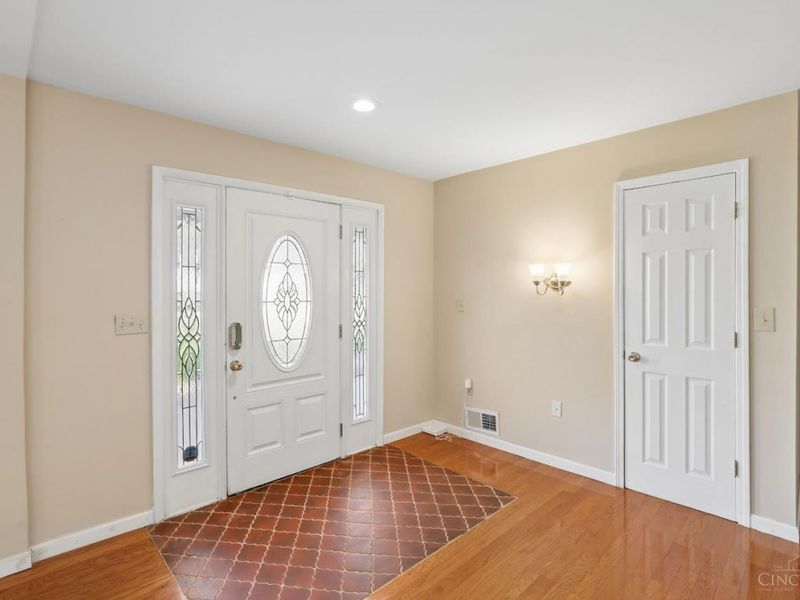 1208 Bellwood Drive, Loveland, OH 45140 Photo 4