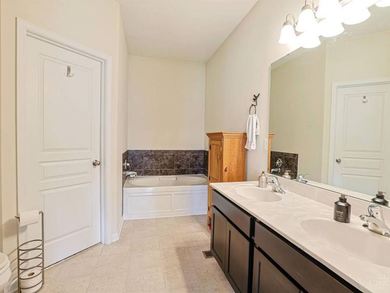 3109 Artisan Way, Hamilton Twp, OH 45152 Photo 24