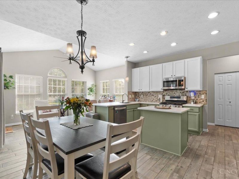 292 Coyote Drive, Hamilton Twp, OH 45039 Photo 7