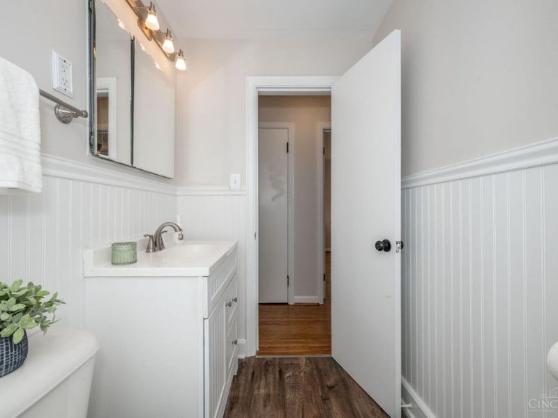 4833 Fairview Avenue, Cincinnati, OH 45242 Photo 18