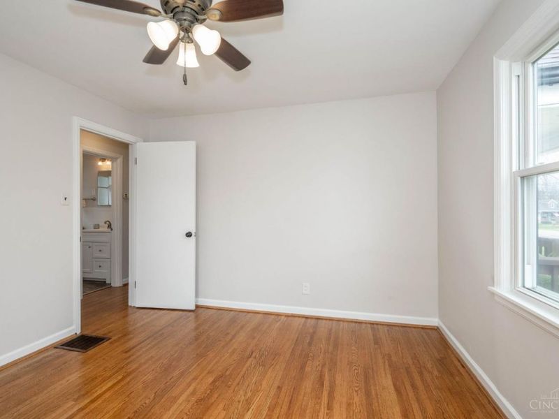 4833 Fairview Avenue, Cincinnati, OH 45242 Photo 23