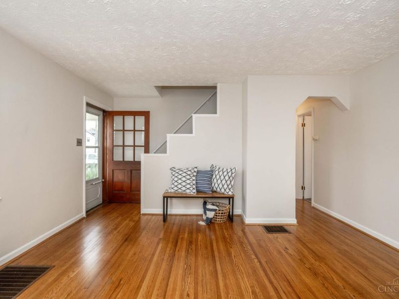 4833 Fairview Avenue, Cincinnati, OH 45242 Photo 6