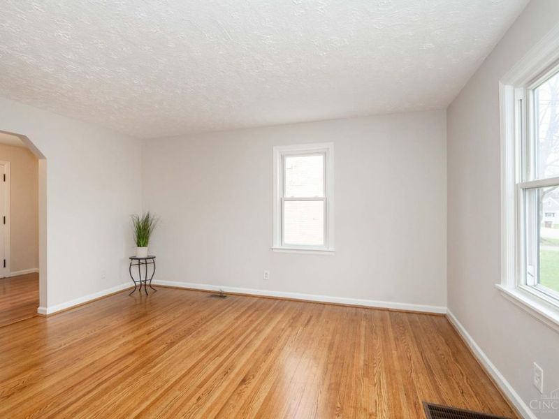 4833 Fairview Avenue, Cincinnati, OH 45242 Photo 9