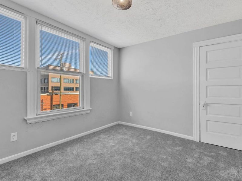 2001 Dana Avenue, Cincinnati, OH 45207 Photo 16