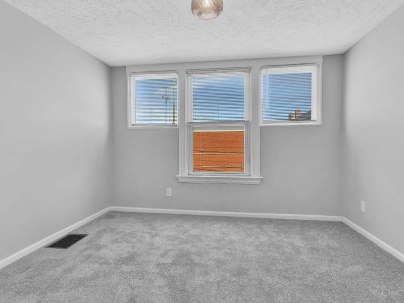 2001 Dana Avenue, Cincinnati, OH 45207 Photo 17