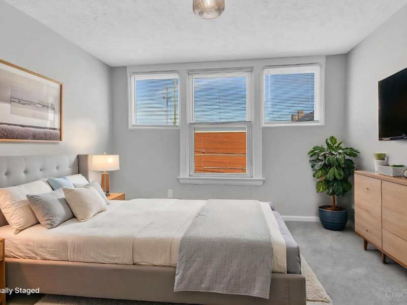 2001 Dana Avenue, Cincinnati, OH 45207 Photo 20