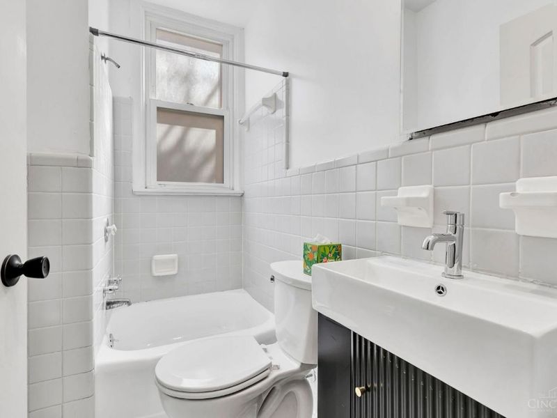 2001 Dana Avenue, Cincinnati, OH 45207 Photo 25