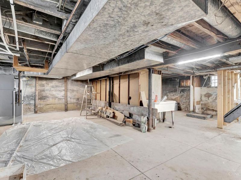 2001 Dana Avenue, Cincinnati, OH 45207 Photo 30