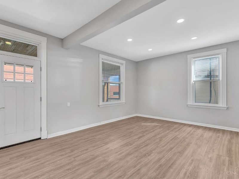 2001 Dana Avenue, Cincinnati, OH 45207 Photo 6