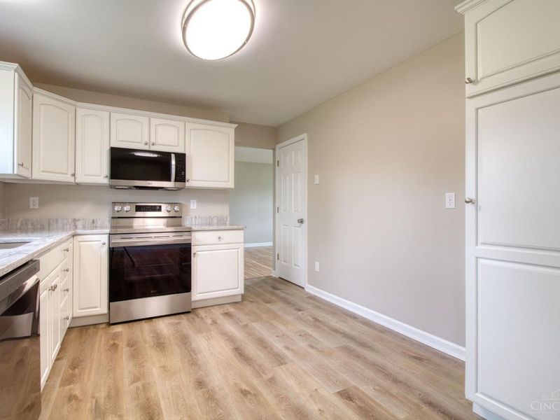 8446 Summitridge Drive, Anderson Twp, OH 45255 Photo 11