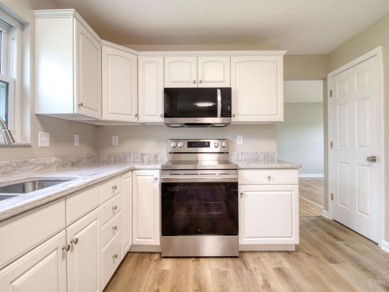 8446 Summitridge Drive, Anderson Twp, OH 45255 Photo 13