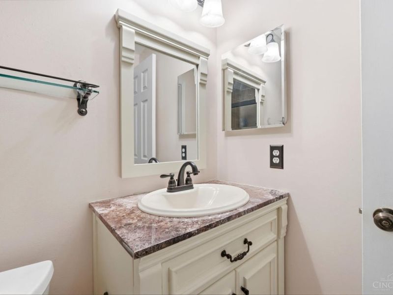 4290 Fox Hollow Drive, Cincinnati, OH 45241 Photo 27